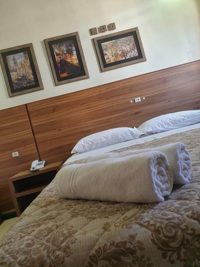 Hotel Pousada Henrique Lage インビトゥバ エクステリア 写真